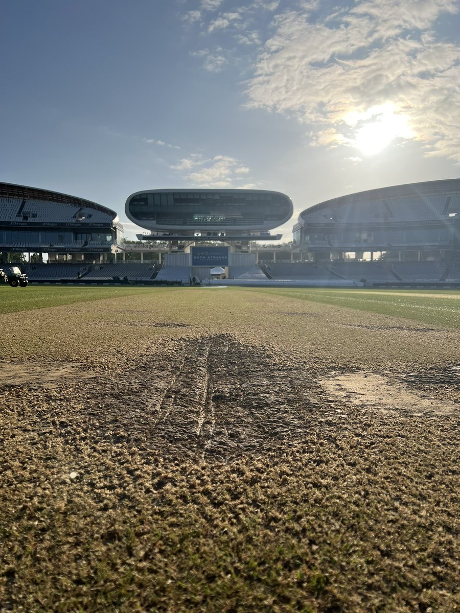 Karl_McDermott's tweet photo. As the sun rises over the Edrich stand, beaming down on the pavilion, we go in to day 5 with all results possible (the draw being most unlikely!). I’m extremely proud of the effort of my team over the last couple of weeks. #cricket #theashes #ashes #ENGvsAUS #ENGvAUS #wheresfinch https://t.co/qWO5HhM3fb