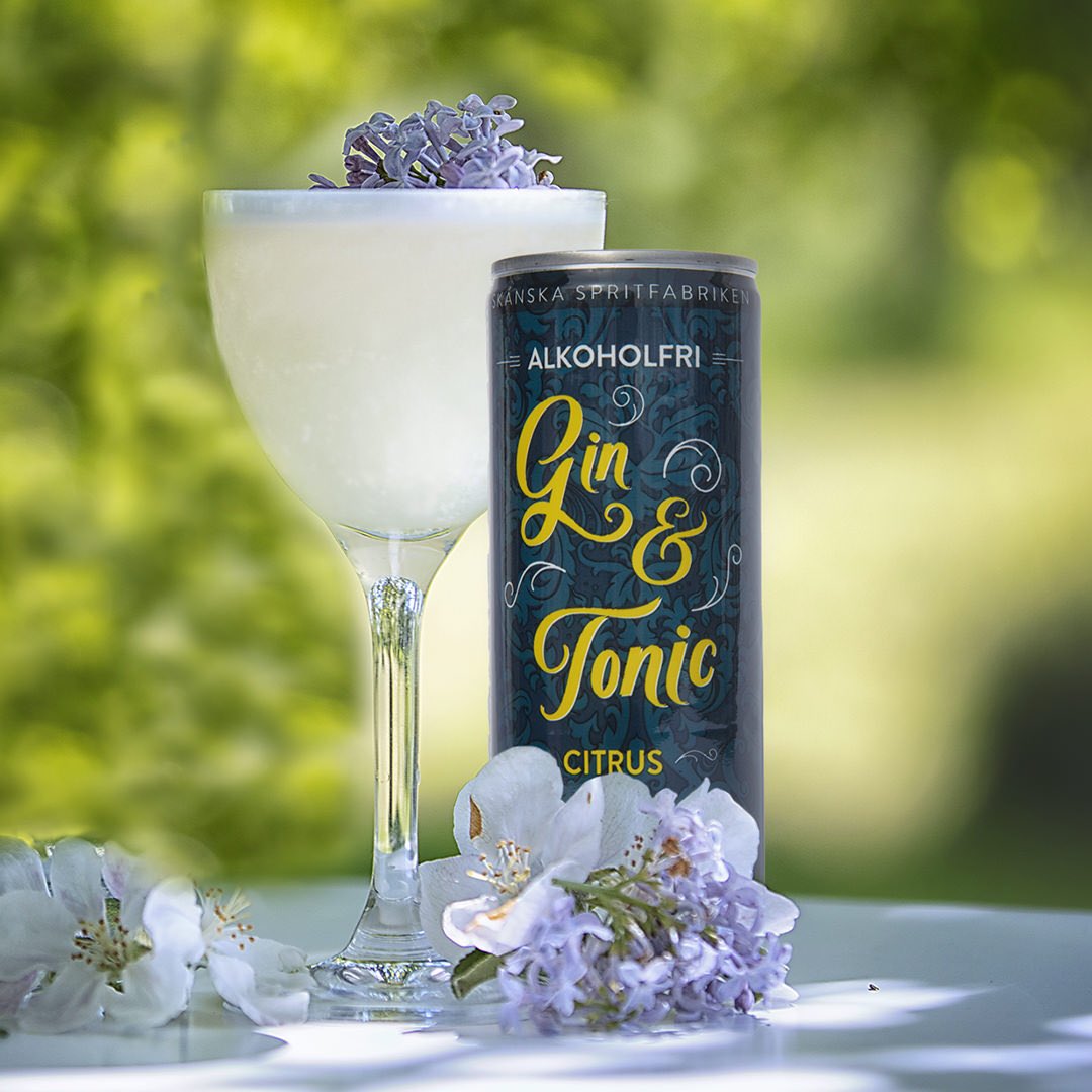 Gör en White Lady med g &amp; tonic citrus. Recept spritfabriken.com #cocktail #drink #Sverige