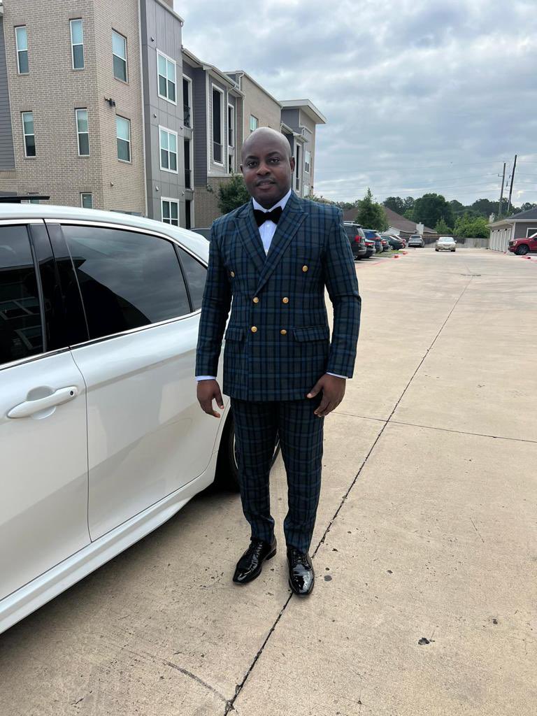 A well Tailored Plaid suit is not just a suit, but it is an epitome of a classic outfit  for a man.

#limatjasino