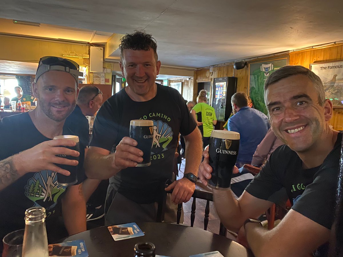 GardenerGareth's tweet photo. A well earned stout at the end of the Sligo Camino in Coolaney, Aptly named Happy Landing bar ๐
#SligoCamino #Coolaney #SligoWay https://t.co/n8RCK53dTX