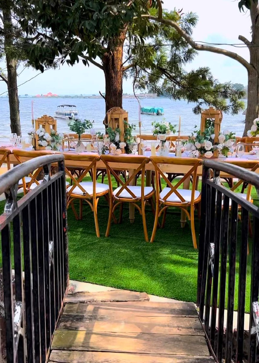 barbieWbarbie's tweet photo. Dinning at the edge baby! One Love Beach Busabala 🌴
@BarbieItungoK https://t.co/eLokXSS3bV