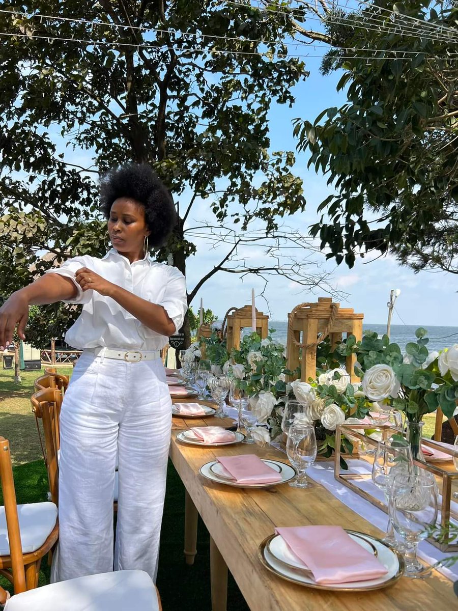 barbieWbarbie's tweet photo. Dinning at the edge baby! One Love Beach Busabala 🌴
@BarbieItungoK https://t.co/eLokXSS3bV
