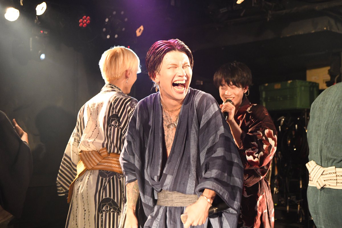 sisimaru_bitski's tweet photo. エンドレス ツバサ

#BITFES
#新宿NINESPICES
#DATTE
#カメまる
#BITの写真 https://t.co/MGGLNbyYIu