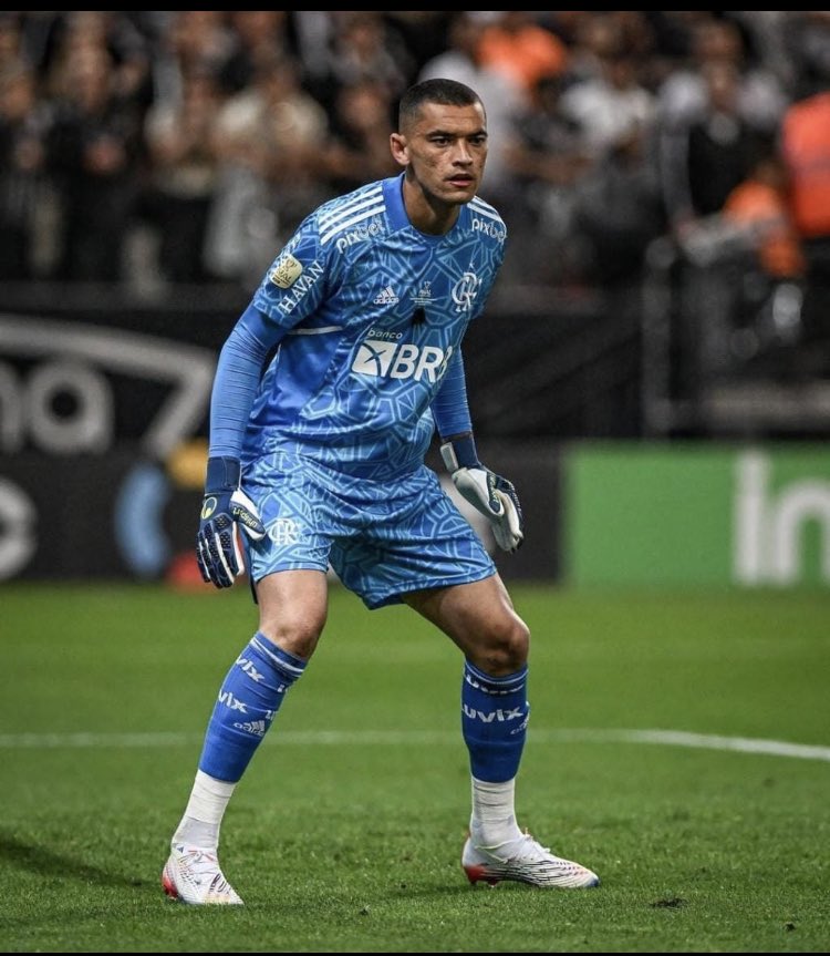 AbatiAlexandre's tweet photo. Com a provável saída do Bento, o Athletico PR deverá fazer proposta pelo Goleiro Santos. Será??? https://t.co/PyrPJhIXPq