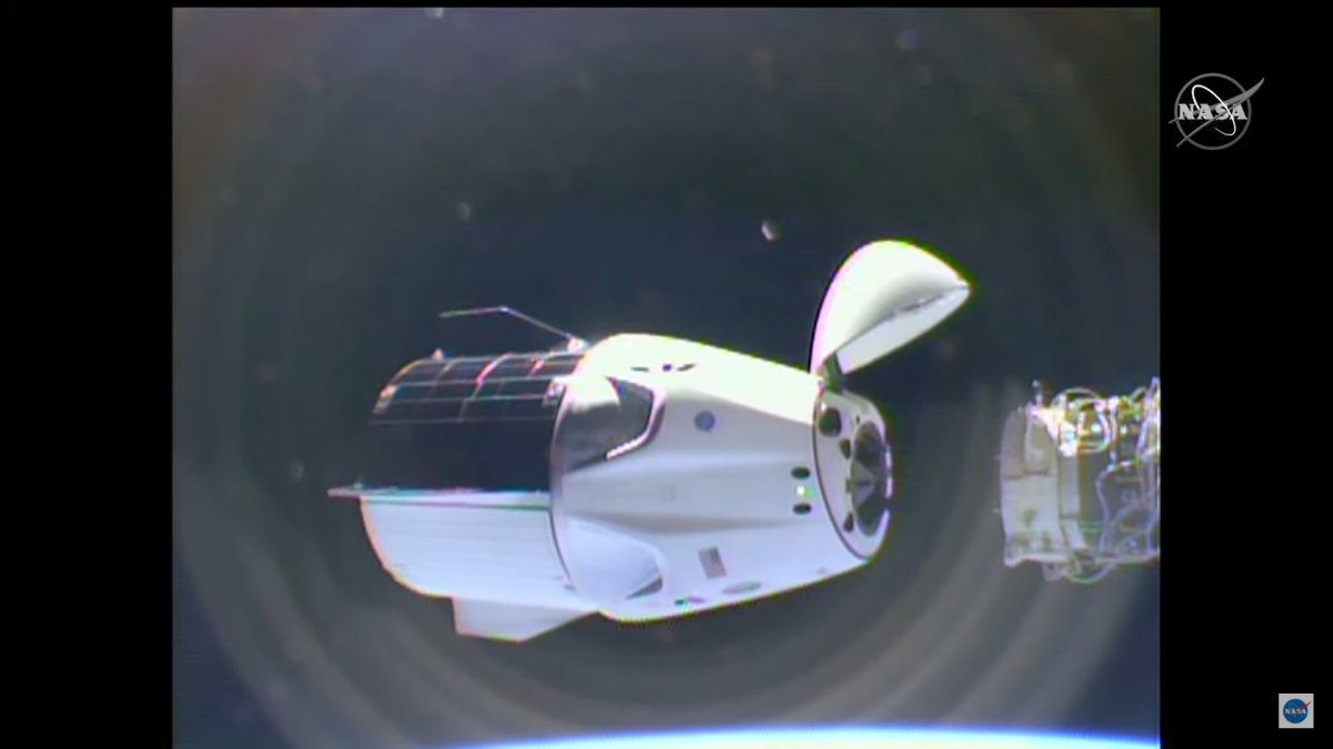 Astronauts move SpaceX capsule to new docking port for 1st time to prep for space station crew arrivals https://t.co/xJHLczWc44 https://t.co/fX38WNL68e