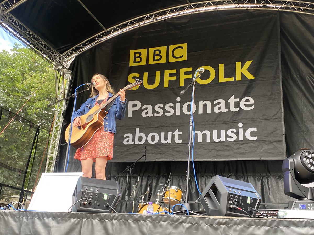 WayneBavinShow's tweet image. #Amyallard and #Gabbyrivers #bbcintroducing kicking off #ipswichmusicday @IpswichEnts @BBCSuffolk
