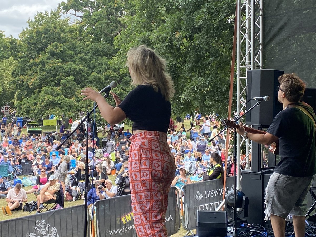 WayneBavinShow's tweet image. #Amyallard and #Gabbyrivers #bbcintroducing kicking off #ipswichmusicday @IpswichEnts @BBCSuffolk