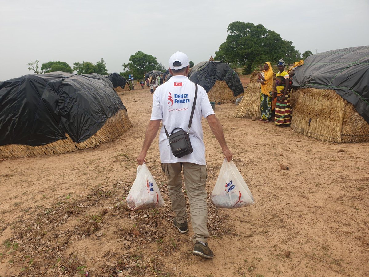 Deniz Feneri Derneği; Filistin, Suriye, Yemen ve Somali başta olmak üzere 18 ülkeye kurban bağışı yaptı.