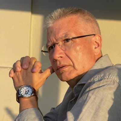 GFlorit's tweet photo. #NuevaFotoDePerfil https://t.co/k0mxIDhGII