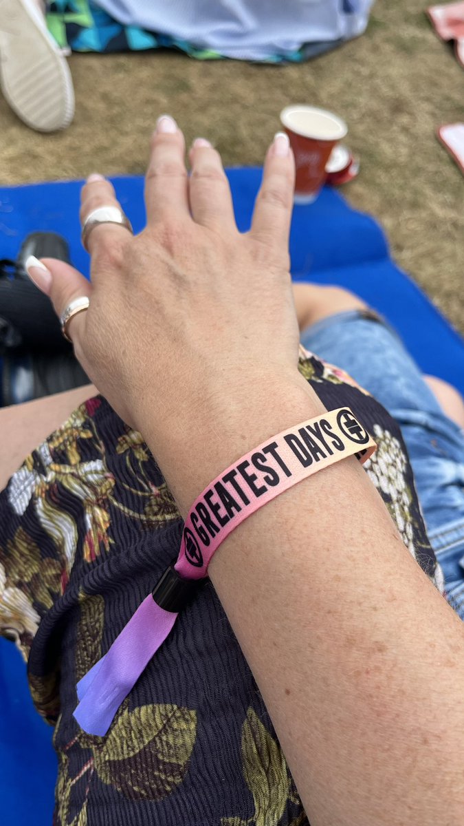 Ehewitt02's tweet photo. What a night! 🎶 ⫩ 🎉
Unreal performance from the mighty Take That! Bring on the tour 2024 🤩 https://t.co/meycJ4y6oW