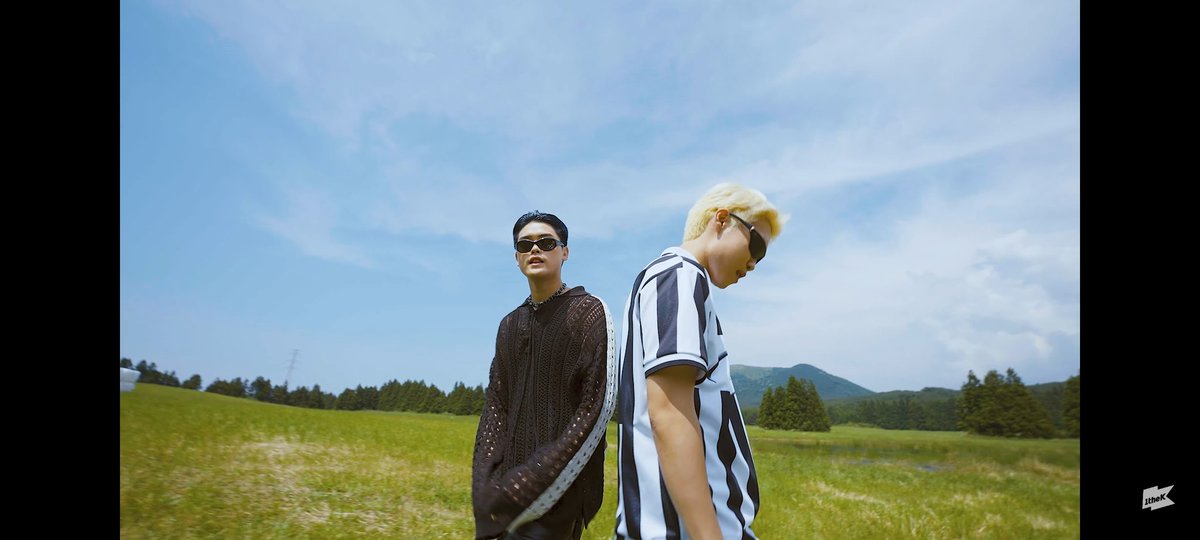 surfing_windy's tweet photo. #VINXEN &amp; #IMSOO mini album [VS]
Title sOs
https://t.co/pB2An8S6u6

#빈첸 #이병재 #임수 #sOs #VS https://t.co/ZeE8m4Am1S