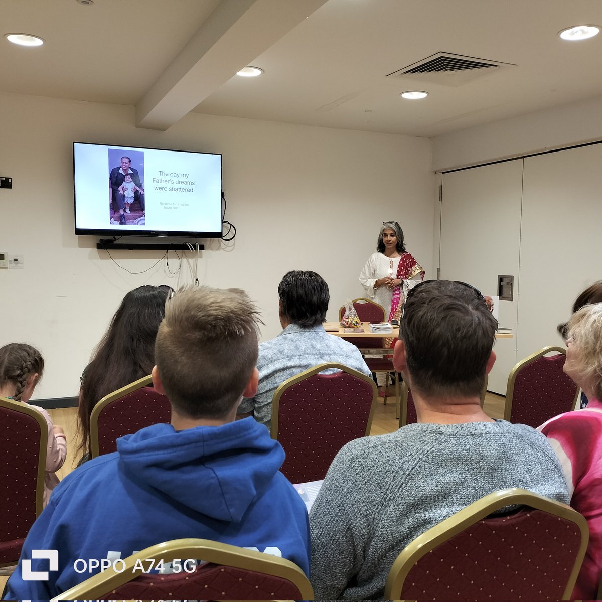 KunjappyHer's tweet photo. #UprootedStories #UgandanExpulsion @HayPragna sharing her journey from Uganda to the UK. #50yearsexpulsion #90daysexpulsion #IdaAmin #HiddenCommunity #DisplacedCommunities @yeoviltc @HWatchSomerset @SARIcharity @acrereading @BBCBerkshire @bbcsomerset #Greenham #BelongingMatters https://t.co/HOauVKY3Fw