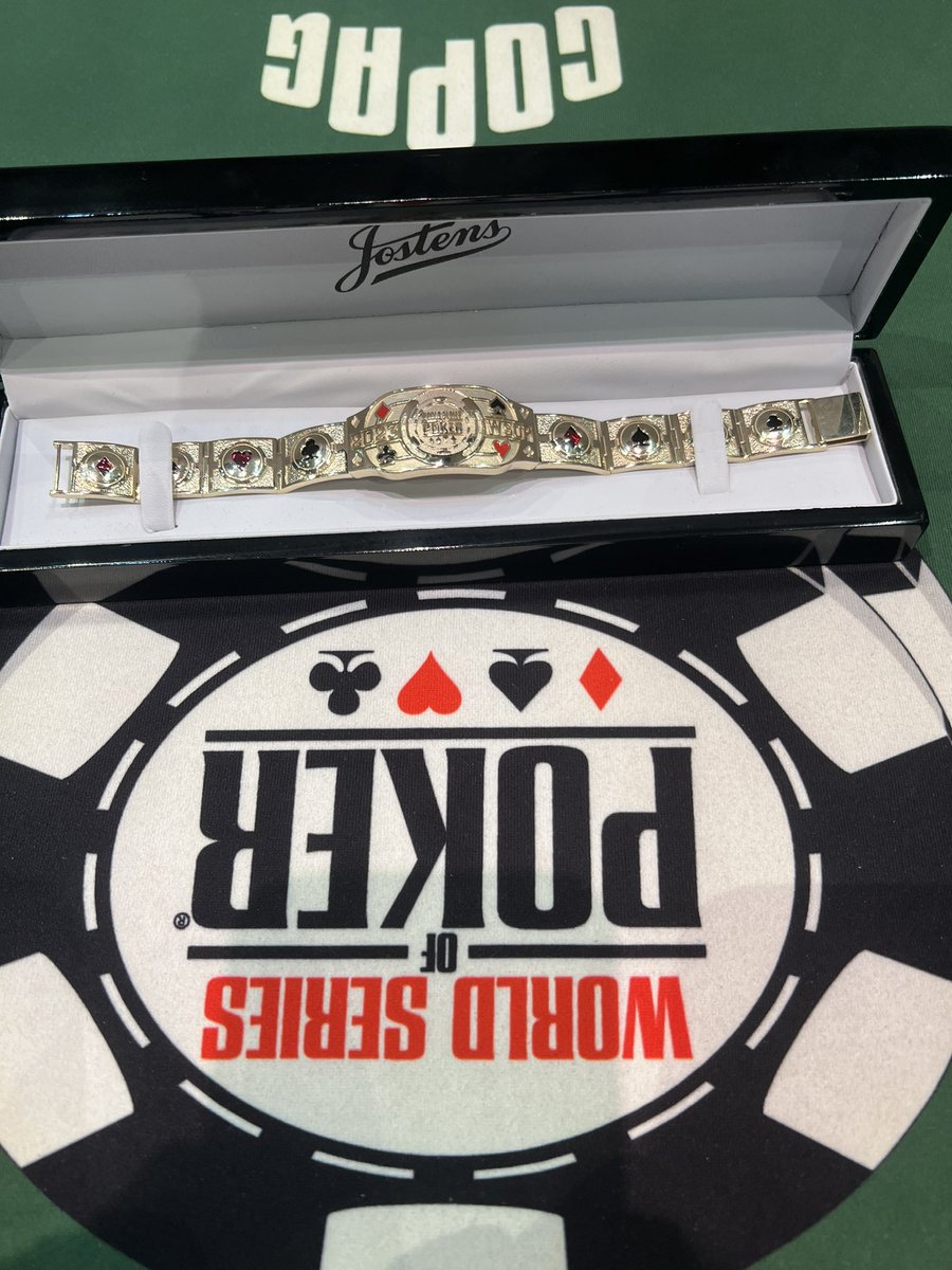 phil_hellmuth tweet media