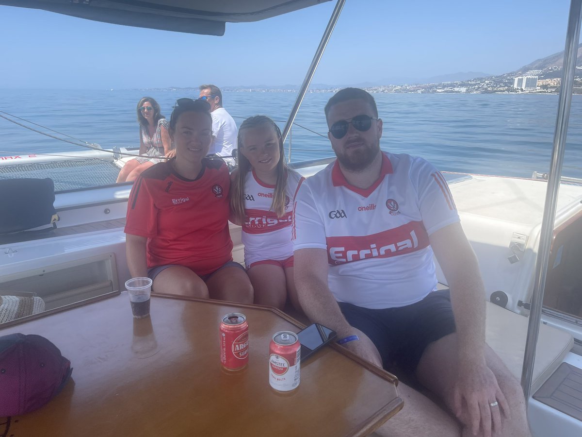 CATHYSCULLiON's tweet photo. Pre-Match boat trip in Benalmadena, C’Mon Doire ❤️🤍 @Doiregaa @officialgaa #crokepark #doireforsam #fanwall https://t.co/4e9QSd8Uio