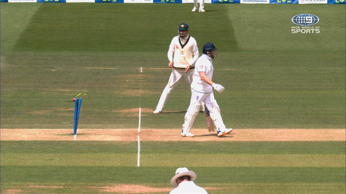 FoxCricket's tweet photo. MASSIVE DRAMA!

Bairstow gone after leaving his crease too soon - the English are FUMING, but by the letter of the law...

#Ashes SECOND TEST LIVE: https://t.co/gGQ6GaSgmI https://t.co/BHQXjDBWNv