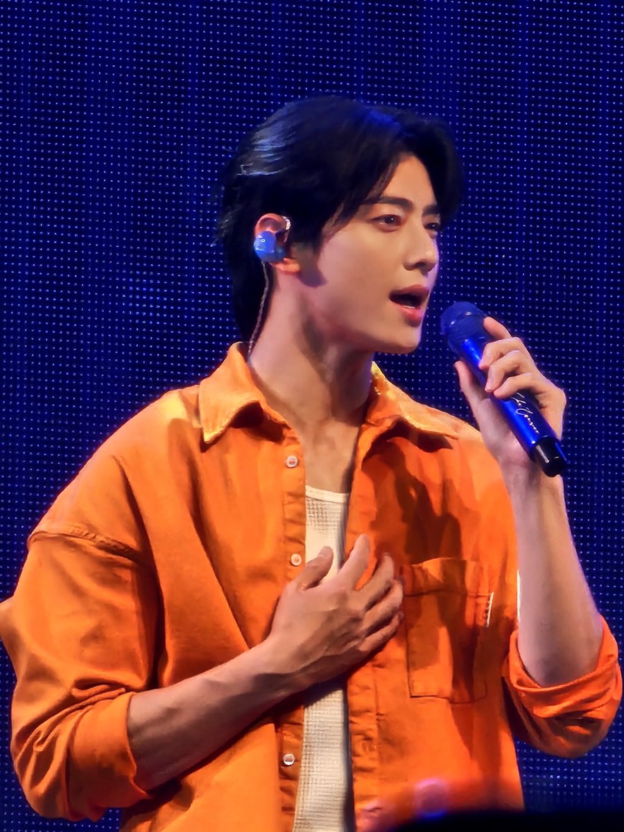 lilacnoah_'s tweet photo. he's so pretty 💕

#DunkinPHBundlesofCHArm 
#ChaEunWooDunkinPH https://t.co/0SD9ADDtBu