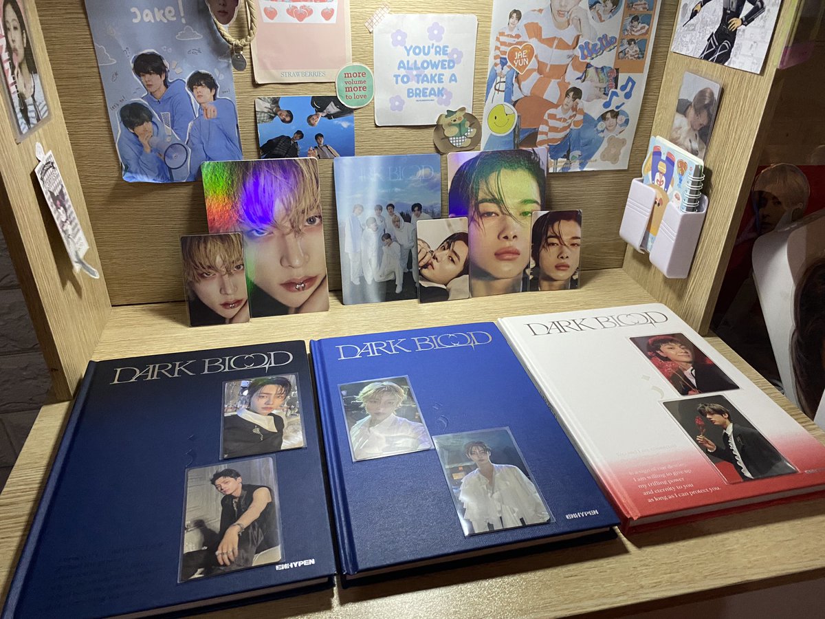 mikmikeuu's tweet photo. @SeoulStashPH #seoulstashfeedbacks #sabostashed
โ ๐ my dark blood set arrived today! so happy with all my pulls ๐ซถ๐ผ uwing uwi si hoon sakin omg alam siguro ni jek nagtaksil ako sakanya during db promotion ๐ anyway, thank u so much @SeoulStashPH ๐ https://t.co/TAFEaOkuS5