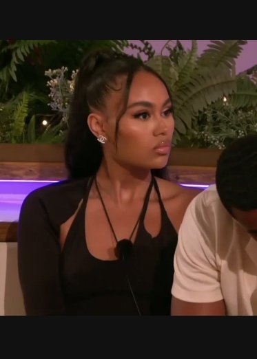 lisalobe87's tweet photo. Her face card >>>>>
#LoveIsland https://t.co/QWmmnXVSUs