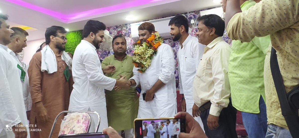 AizazGazi's tweet photo. कार्यकर्ता सम्मेलन चेर्की गया @Akhtaruliman5 @aimim_national Bihar President.  Bihar youth president @AadilHasanAdv1 SB Support the leadership of Br @asadowaisi sb @aimim_national President. https://t.co/3YkmgqbtWC