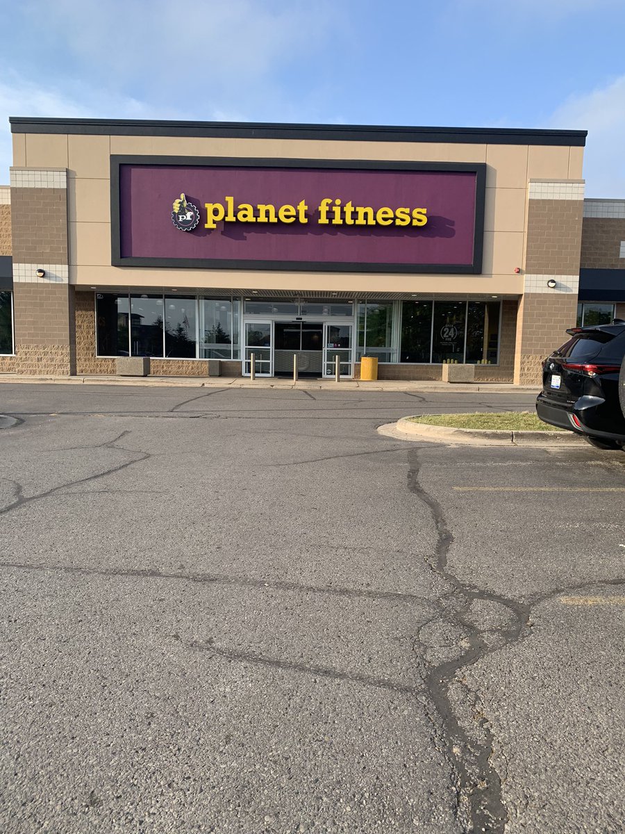 DeafDeal3r's tweet photo. Rise and grind homies! Never too late to start your health journey! #takecontrolofyourbody #loveyourself #grind #stayhard #bealight https://t.co/qcu66fhsnI
