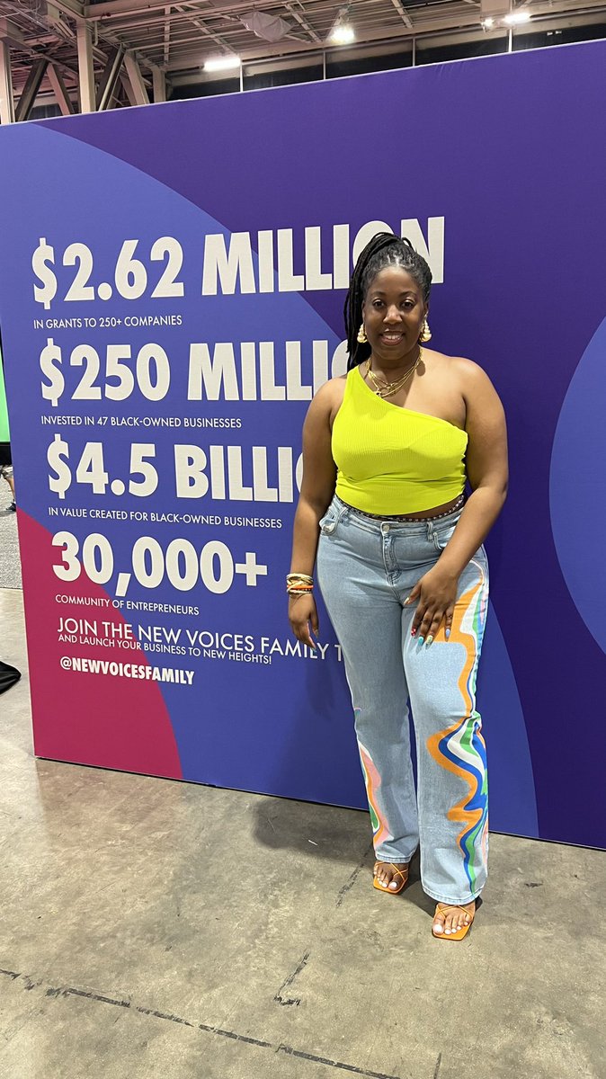 Had a blast presenting For All Things Digital at the <a href="/NewVoicesFamily/">New Voices Foundation / Fund</a> activation! Thanks for having me, and thanks to everyone who came out. #supportsmallbusiness #fundsmallbiz #grants #EssenceFest