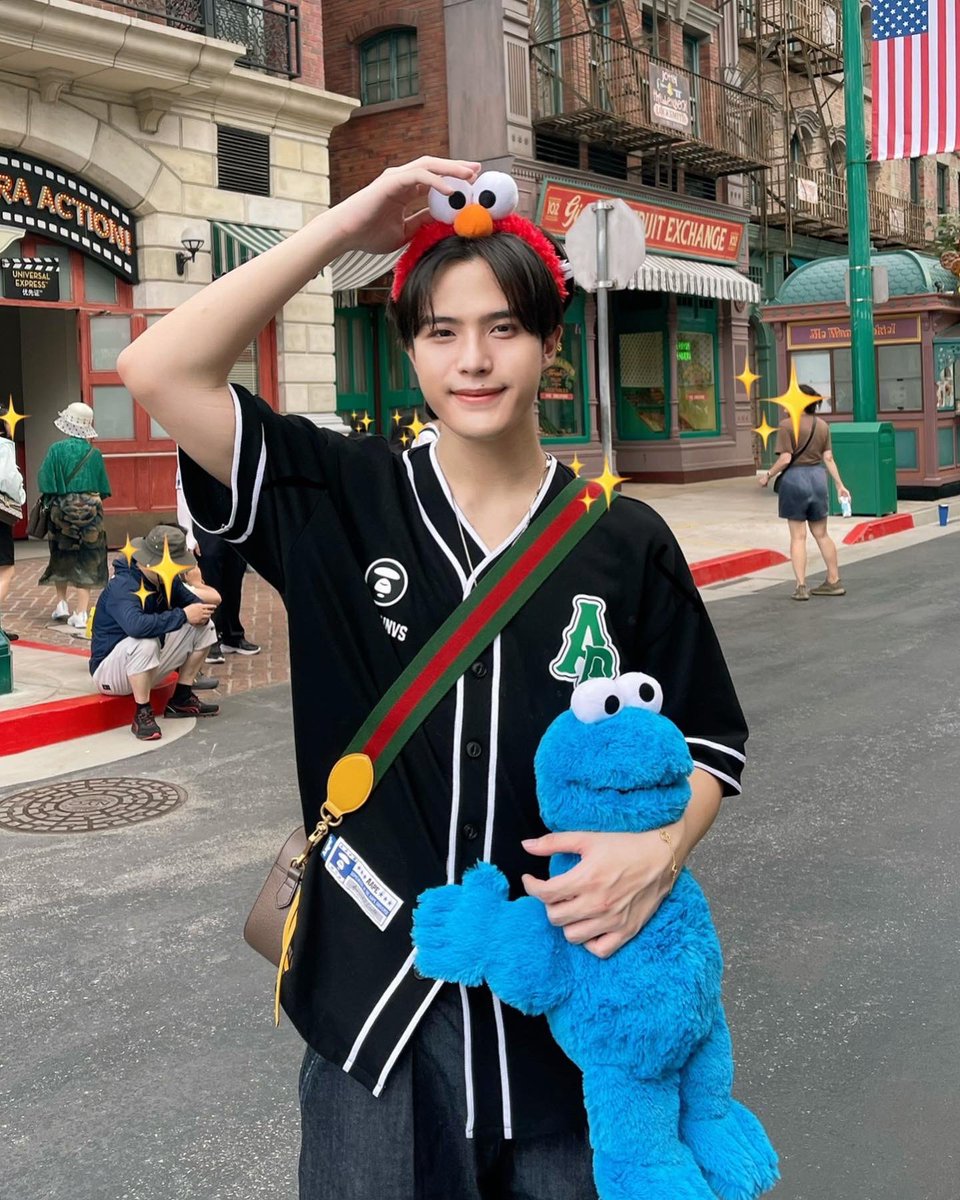 ffordful's tweet photo. ยูนิเวอซัล ยูนิเวอใจ 💙❤️ https://t.co/3vEX3jaznY