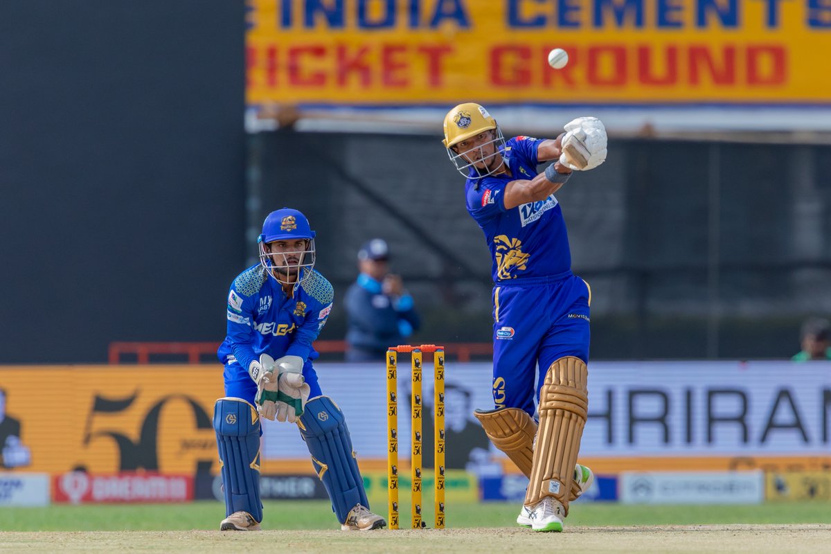 StarSportsTamil's tweet photo. Stars of first innings ⭐⭐⭐
நெல்லை ground-ஐ சுற்றி காட்டியதற்க்கு நன்றி 🙏😅
📺 தொடர்ந்து காணுங்கள் | TNPL | #SMPvsLKK | Star Sports தமிழில்
#NammaOoruNammaGethu #TNPL #SMP #LKK https://t.co/dGzpa3b1ZY