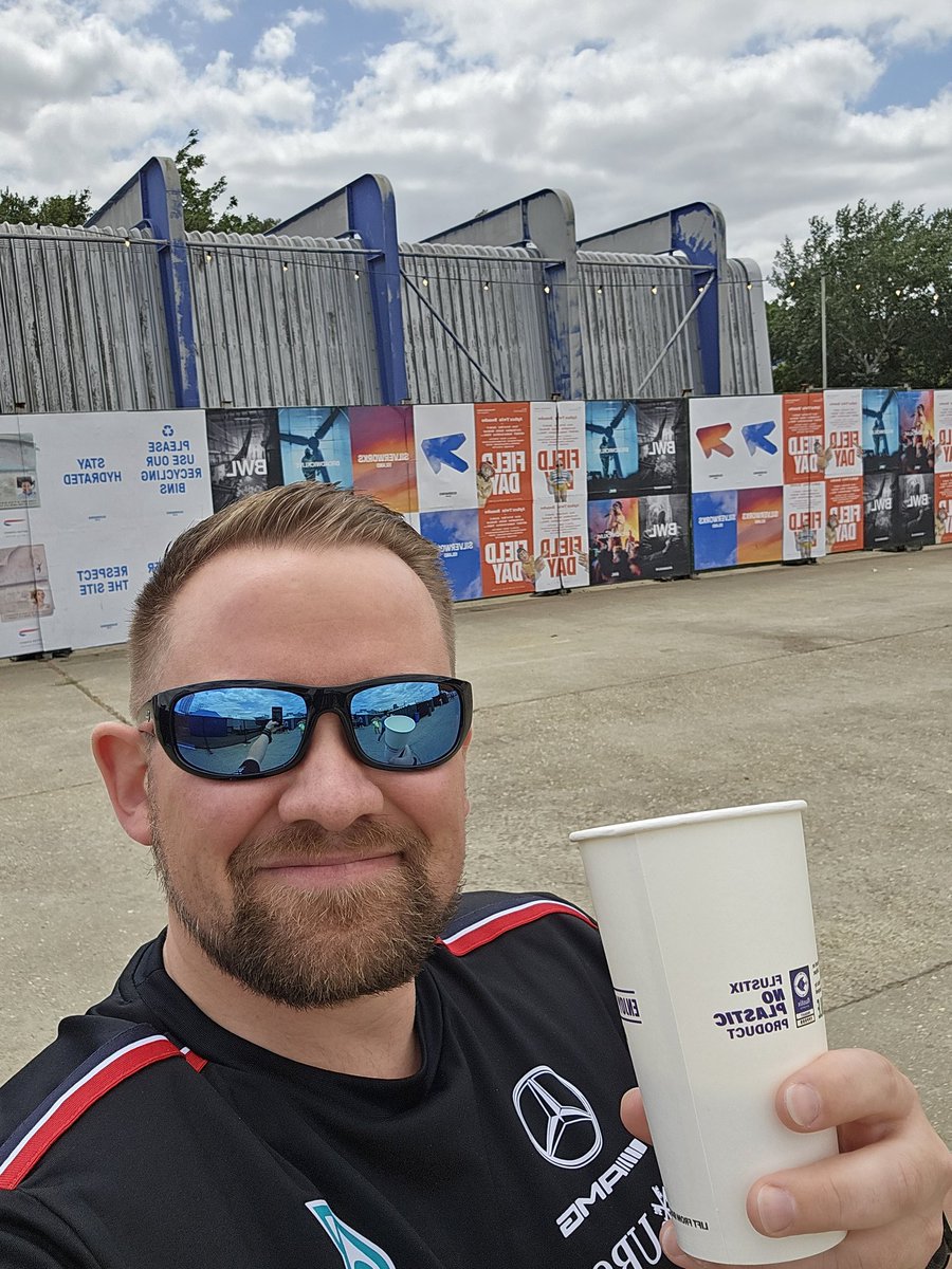 MartinBashforth's tweet image. It's not often I miss a race, but when I do I'm still in team colours!!
@MercedesAMGF1 counting on your commentary for this one ❤️❤️❤️
@asot #ASOTLondon 
@garethemery 
@arminvanbuuren 
@cosmicgate