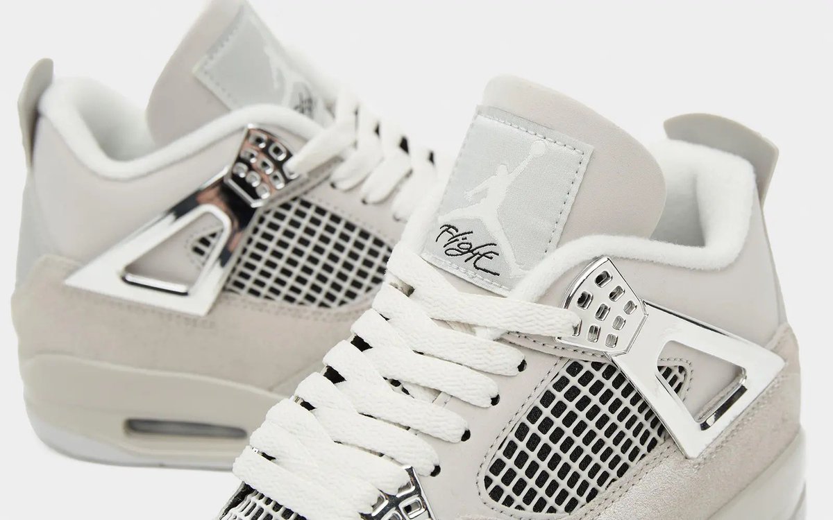FitThemAll's tweet photo. Nouvel aperçu de la Jordan 4 « Frozen Moments » ✨ https://t.co/0S9nxKtjGU