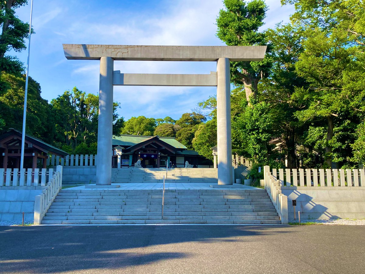 you_me08's tweet photo. 聖地巡礼してきた⛩️
御朱印を書いていただきました📖
時間外だったにも関わらず、
ありがとうございました☺️
#東京リベンジャーズ
#藤沢市 https://t.co/M2JiTp2QDg
