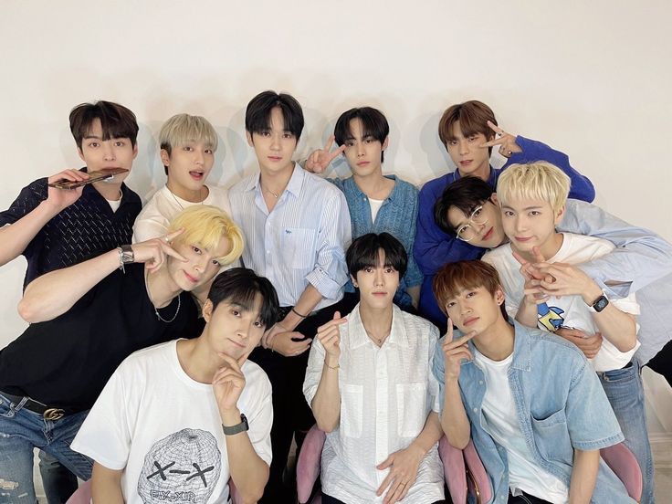 OMEGA X'in çıkışının 2. yıl dönümünü kutlamak için bugun saat 20.00'de özel yayın düzenliyoruz😍 Hep birlikte OMEGA X şarkıları dinleyip çıkışımızın 2. yıl dönümünü kutlayacağız✨ Sohbet panelinde buluşmak dileğiyle~

radiohallyustage.com
<a href="/RadioHallyuStg/">Radio Hallyu Stage ♪ | 《7/24 on stream》</a> 

#OMEGA_X #오메가엑스