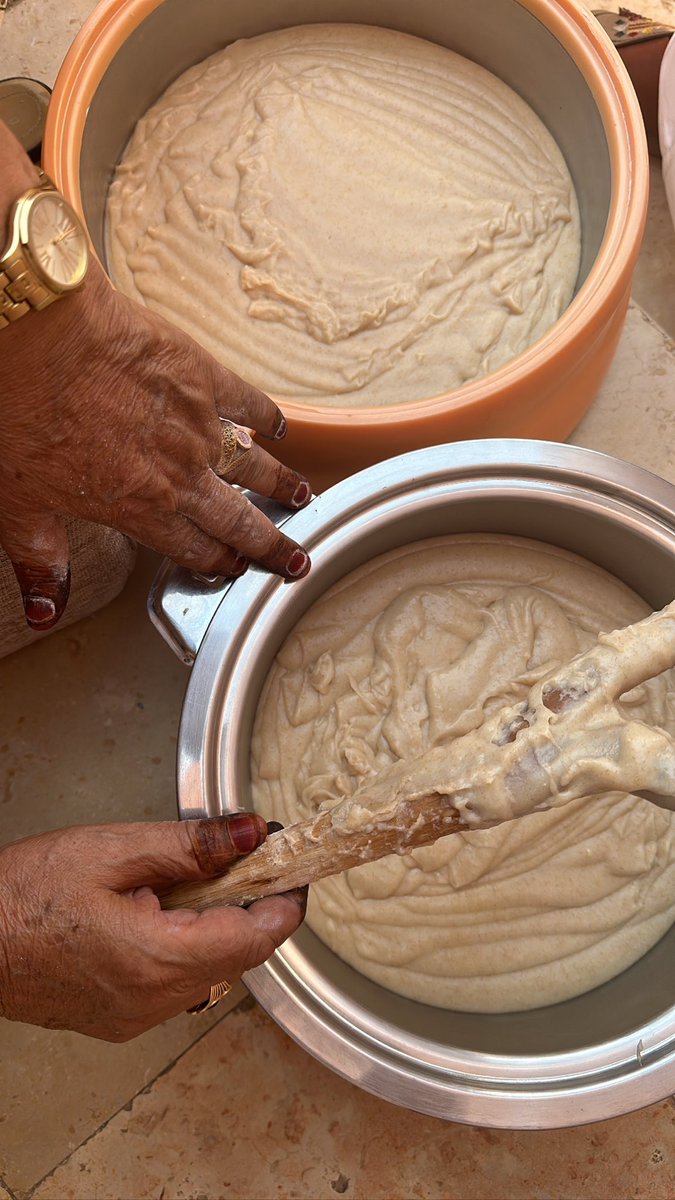 ff11_w's tweet photo. أمي اذا صار عندنا ضيوف:-

🤍  الطبق الجنوبي 🥣.       (مشغوثه) https://t.co/pasPt2JQHf