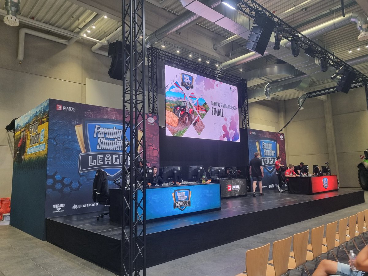 Virtual_Farmer's tweet photo. It's almost go time for the first #FSL Season 5 Tournament Final live from #Farmcon23! Join me and @CastByCopter in 15 mins on https://t.co/M0HseNvy1q for all the action! https://t.co/ADMPj3K6RG
