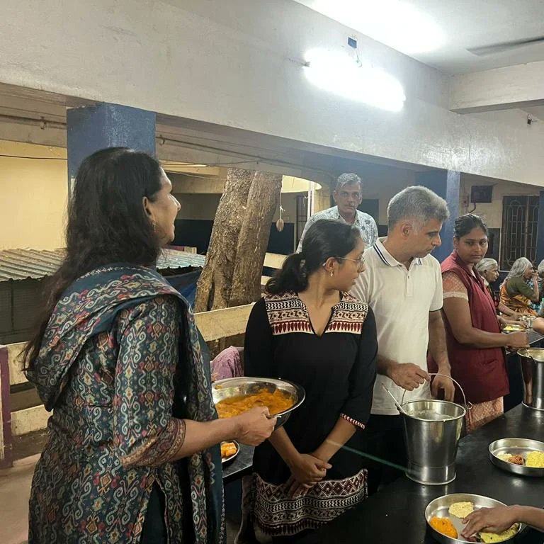 rcctowers's tweet photo. #RotaryClubChennaiTowers kicks off the Rotary year with breakfast for 420 residents at Little Drops old age home in Somangalam, Porur. Led by Rtn Sriram Raju, this recurring initiative brings joy to the elderly. 

#CommunityOutreach #ServiceAboveSelf #MakingADifference #Support https://t.co/yOnZwgsfyv
