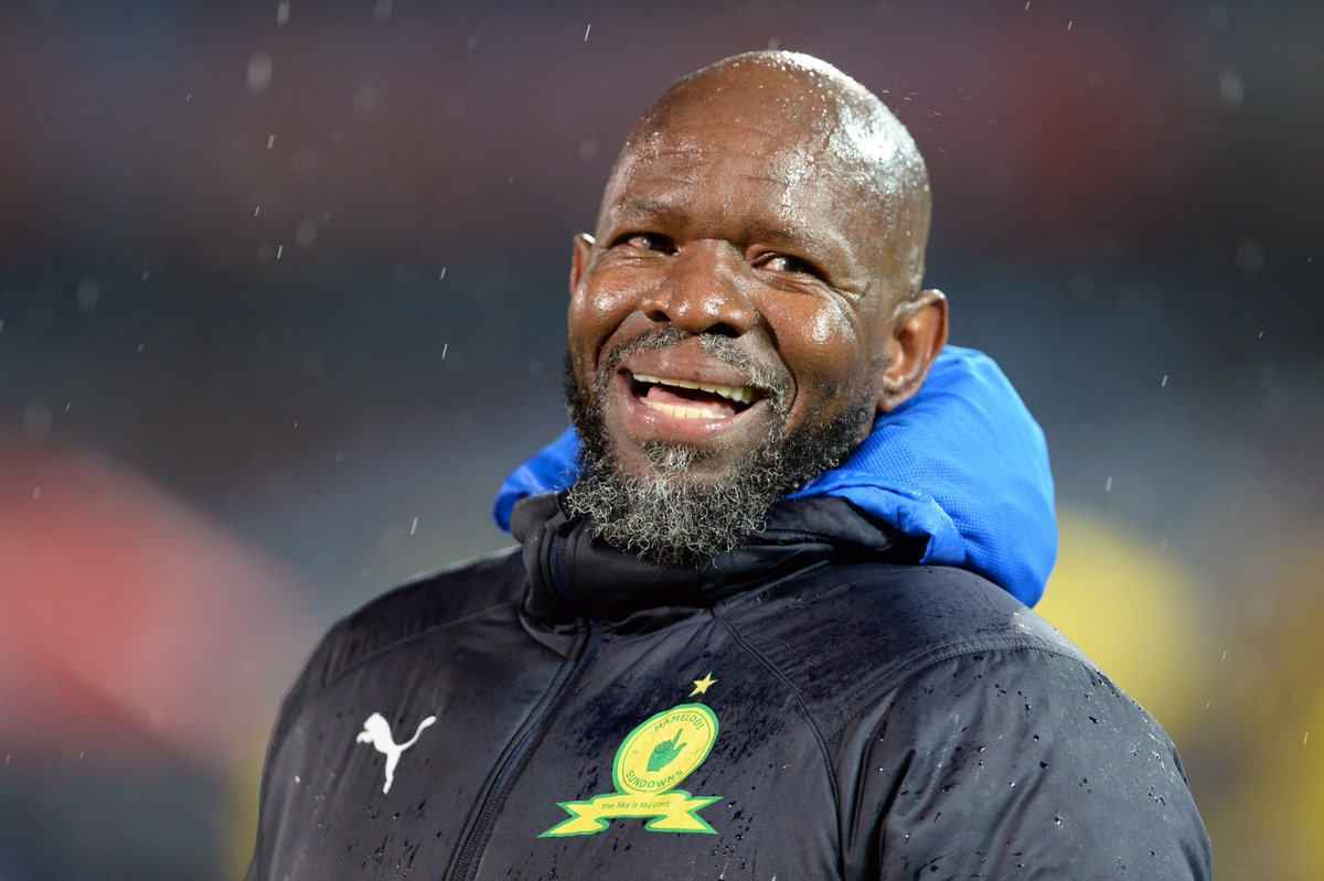 KickOffMagazine's tweet photo. CONFIRMED‼️

Swallows FC have appointed Steve Komphela as their new head coach.

Read more  ▶️ https://t.co/Uko9qtzj5h https://t.co/Tm5eEAuLS4