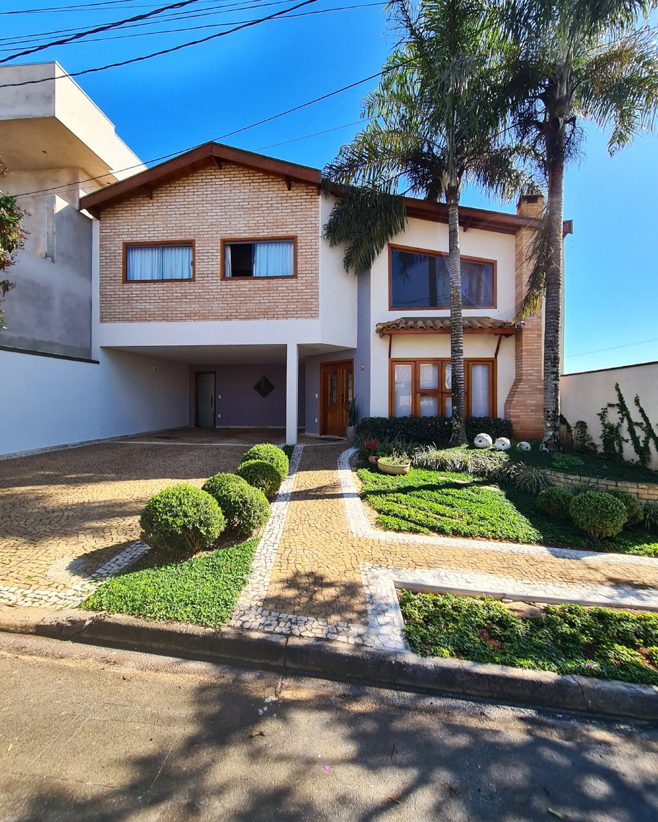 bomlar1980's tweet photo. REF.: 25922.

🔹3 suítes,
🔹sala para 3 ambientes,
🔹lareira,
🔹sala de tv,
🔹cozinha planejada,
🔹adega,
🔹espaço gourmet com churrasqueira,
🔹piscina aquecida,
🔹garagem coberta para 2 carros,
🔹área total do terreno com 316 m²,

📱 19 99882.9889 https://t.co/dbHqhMBHGc