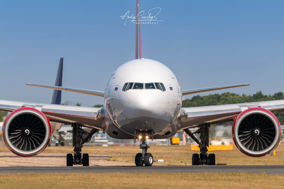 AeroAndyUK's tweet photo. Royal Flight Boeing 777 VQ-BGL is ready to depart Doncaster Airport, Note that this airport is now closed.

© Andy Crossley
#aviation #aviationlovers #travelblogger #aviationlovers #spottersmagazine #raw_potd #aeroandy #doncasterairport #royalflight #boeing777 https://t.co/feU6IdR25s