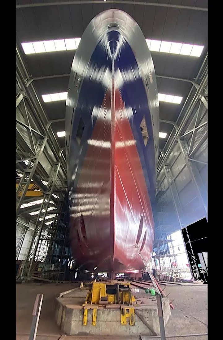 Sweet_Dreams72's tweet photo. El 'Cachimán' de 1.700 toneladas del #CSIC que podrá ver a 6.000 metros de profundidad.
Todos los secretos del gigante oceanográfico que supera al legendario #Hespérides y cuyo casco de 84,30m de eslora será #botado esta semana en #Vigo. Con él #España se pone a la vanguardia. https://t.co/jZHaEeyJoF