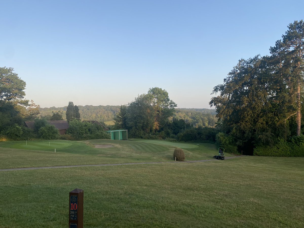 Round 2 of club championships set up complete. Good luck to all those playing, a warm day forecast which should speed things up a little after yesterdays rainfall. 🏆 🌱 

I’m pleased to be turning the 3.30am alarm off for tomorrow! 😬 ⛳️