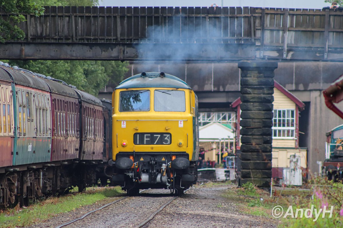holtona72's tweet image. @BHGDiesels #Hymek D7076 heads towards Bury Bolton Street Station from Baron Street depot to head up the 10.00 departure to Rawtenstall at #ELRGala23 yesterday morning. 1/7/23 #HeritageDiesel
