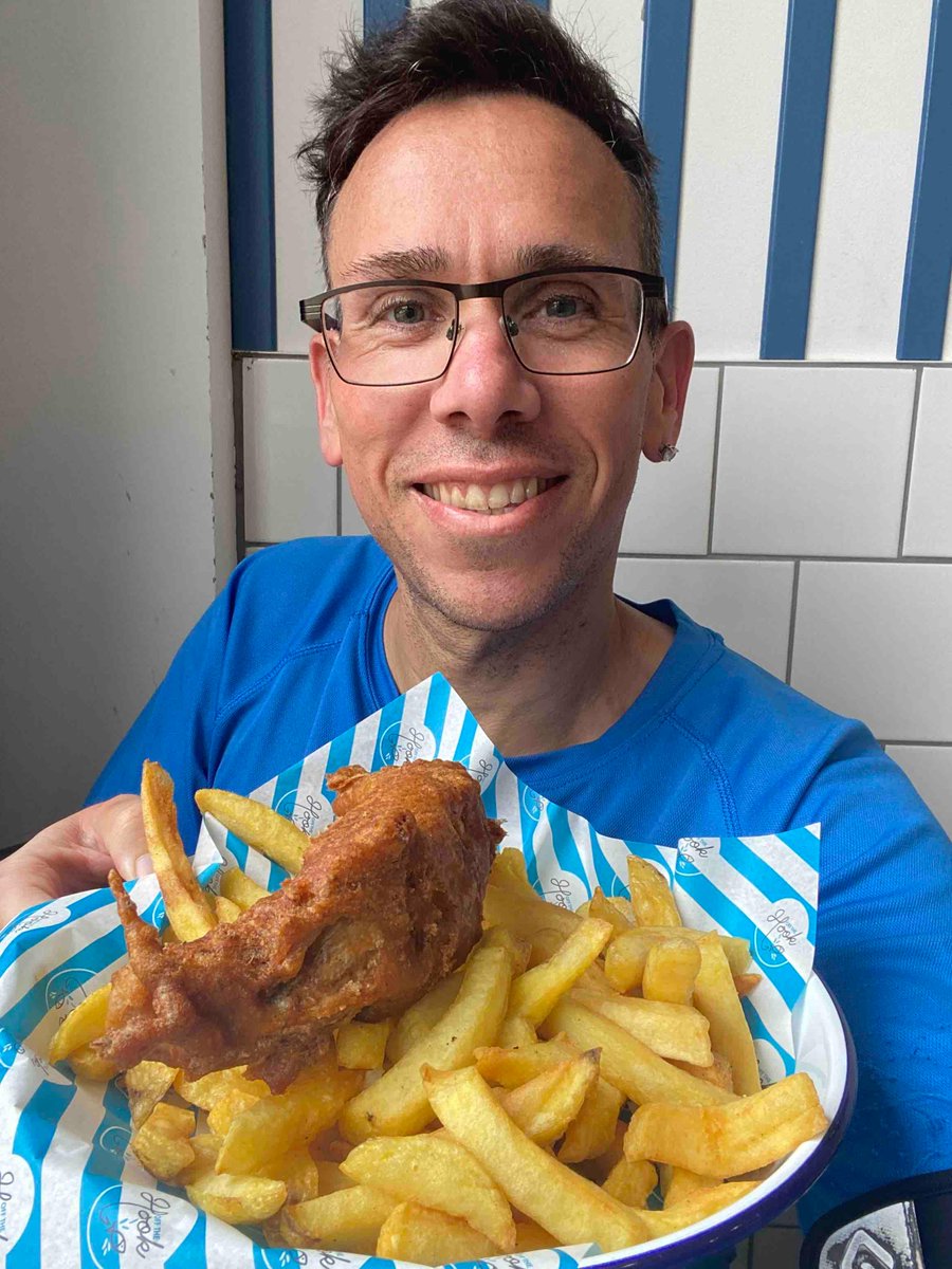altrinchamhq's tweet photo. Off The Hook

A Chippy in #saletown that offers huge portions and #vegan fish and chips 

This was so nice !!!

I’m planning my next visit already https://t.co/UKsAQJbkbW