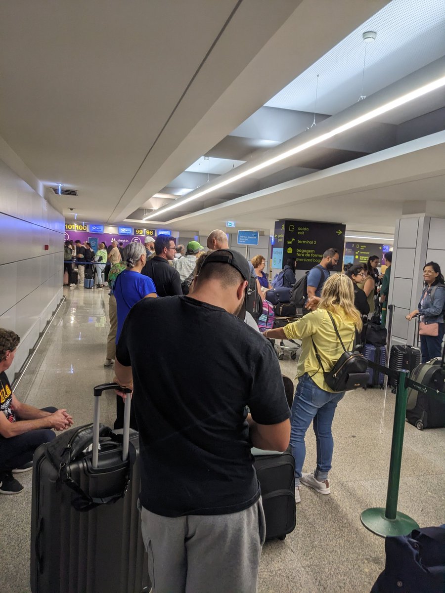mmparthi's tweet photo. @airtransat 3 hours before flight, checked in online, but this is what we get. What's the point of all these 🤷🏽‍♂️. Delta right in front of you is moving with ease. Great start! #lisbon https://t.co/imHyMcPMrh