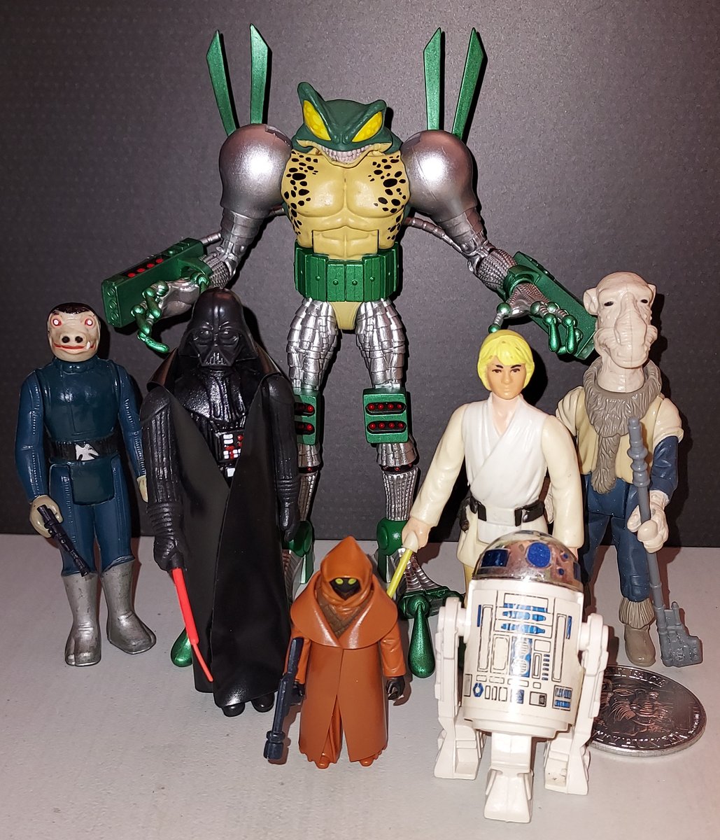 JediTray's tweet photo. CYBERFROG with some old friends for a photo op.
#cyberfrog #cyberfrogactionfigures #EthanVanSciver #trikkrhan #starwarsactionfigures #bluesnaggletooth #darthvader #vinylcapejawa #droidfactoryr2d2 #lukeskywalker #yakface https://t.co/qpdL3iTWbJ