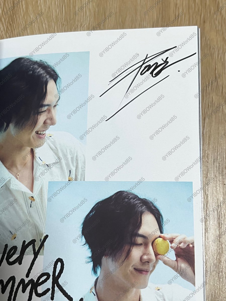 YIBOWorld85's tweet photo. 🔥ขาย🔥 

『 Photobook Dtac BOCNYParty  』

✨ราคา  3900 ฿ ( รวมส่ง )

👉🏻สนใจทัก Dm 🙇🏻‍♀️
  
#ตลาดนัดคินน์พอร์ช 
#ตลาดนัดboc https://t.co/JOrDeNycFD
