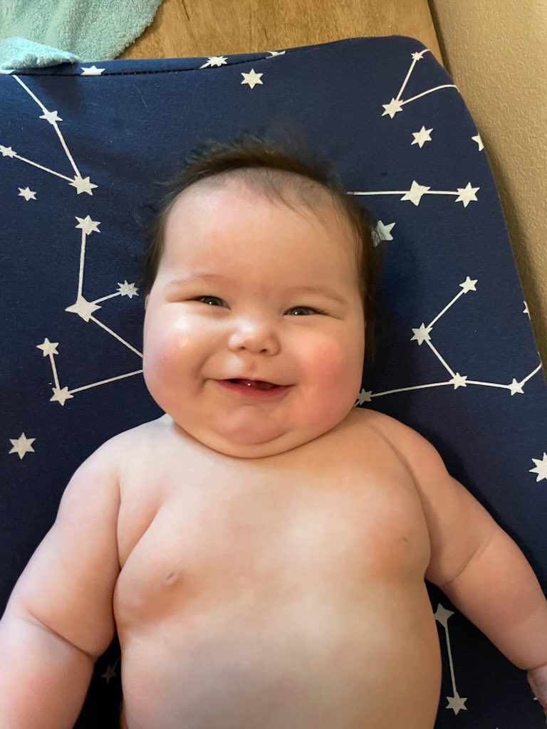 mamimagdalene's tweet photo. 👶🏻 https://t.co/cWuFpG3mKC