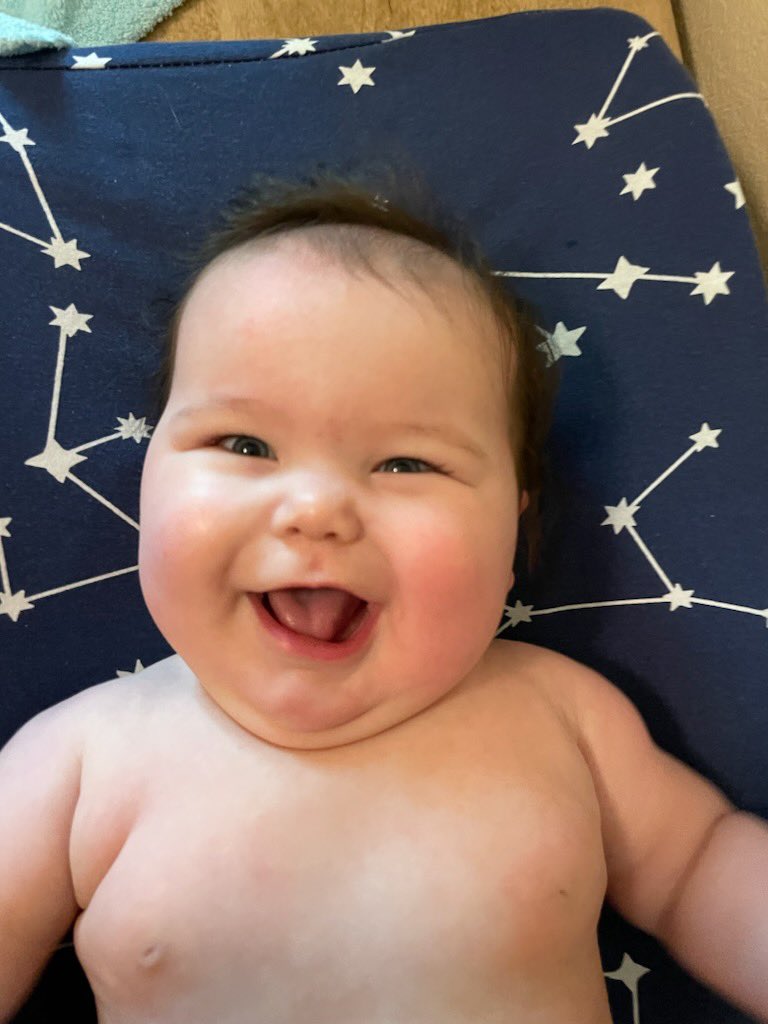 mamimagdalene's tweet photo. 👶🏻 https://t.co/cWuFpG3mKC