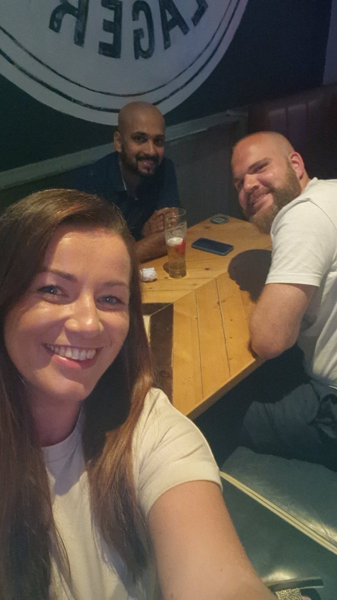 GAllen2102's tweet photo. Team Bonding ๐ in the big city life thanks to #teamnorth @nhsct #COE #stroke #frailty #fallsprevention #managersdayout #london @NatashaMcculla1 @CahalBradley https://t.co/AsAVj6IdZS