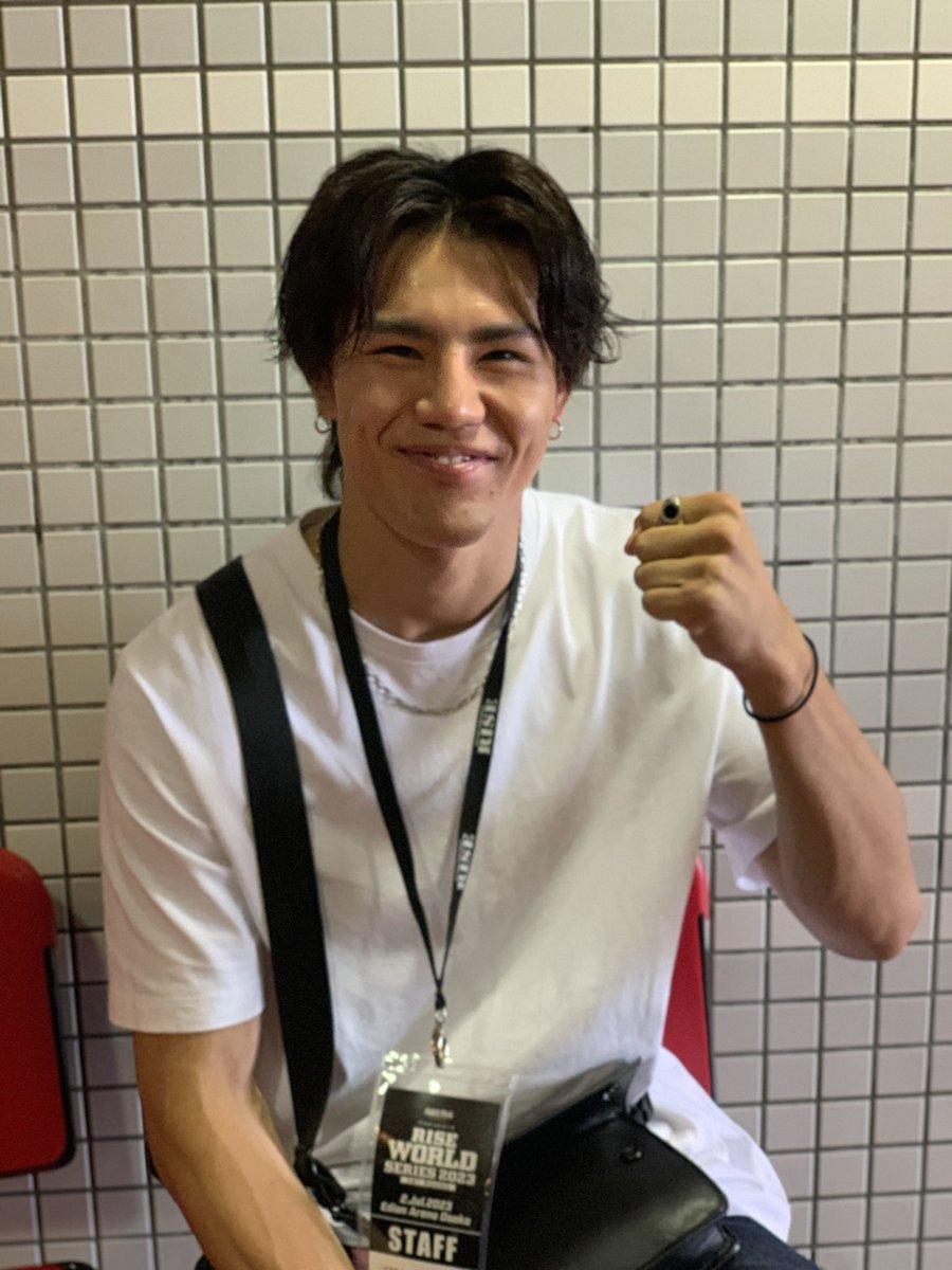 sbmoriya's tweet image. 海人が、8月19日に決定したGLORY王者ティジャニとの世界タイトルマッチに向けて挨拶をさせていただきました👑

#shootboxing #シュートボクシング #rise_ws2023 #海人_sb