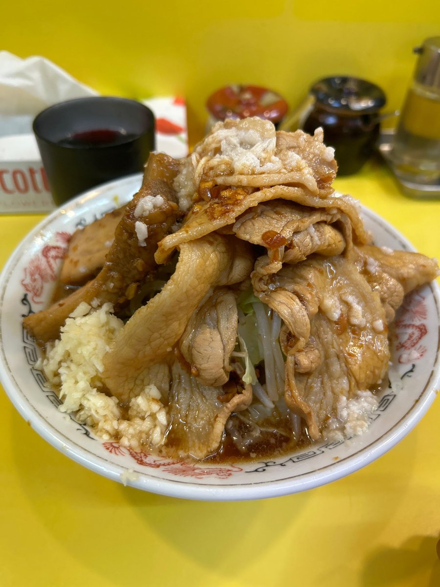 おばんです！

実は今日が誕生日でした🦊

そんなわけで今年は仕事の方がバタバタしてますが頑張ってyoutube活動の方も続けてまいります。

何卒よろしくお願いします🙇‍♂️

⚠️写真は誕生日ケーキです。