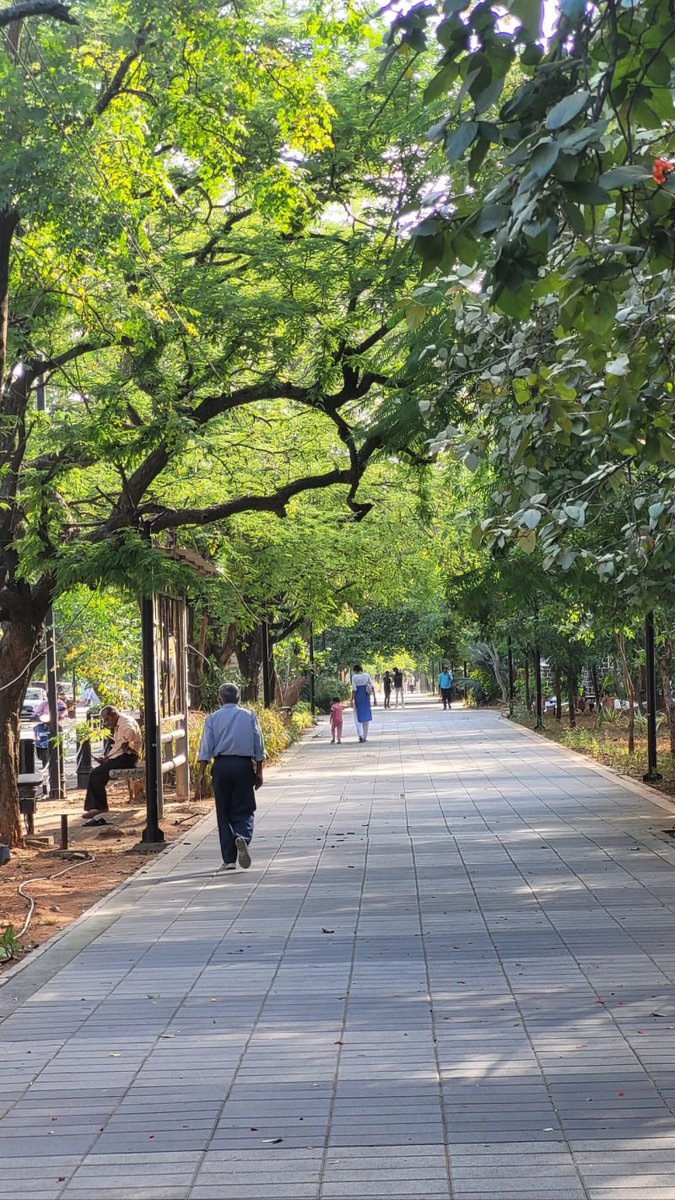Sahilinfra2's tweet photo. Smart city mission.
Coimbatore 
Race Course Road inner ring road and Ukkadam Road/Under Flyover spaces.
Seamless pedestrian pathway with all the utilities  shifted underground.
📷Venugopal AV https://t.co/wO1ds9vZkS